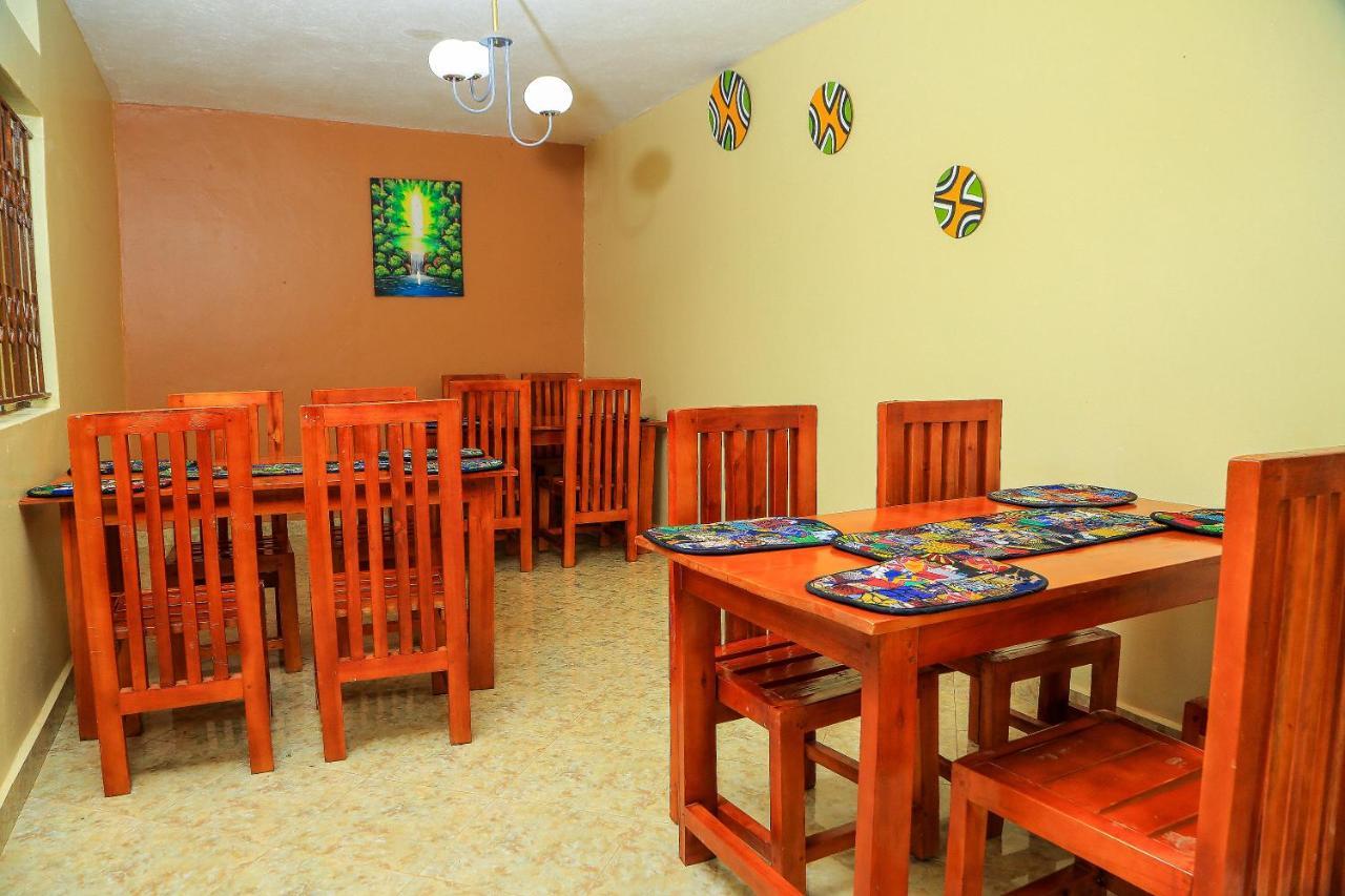 Fort Portal Palm Star Motel מראה חיצוני תמונה