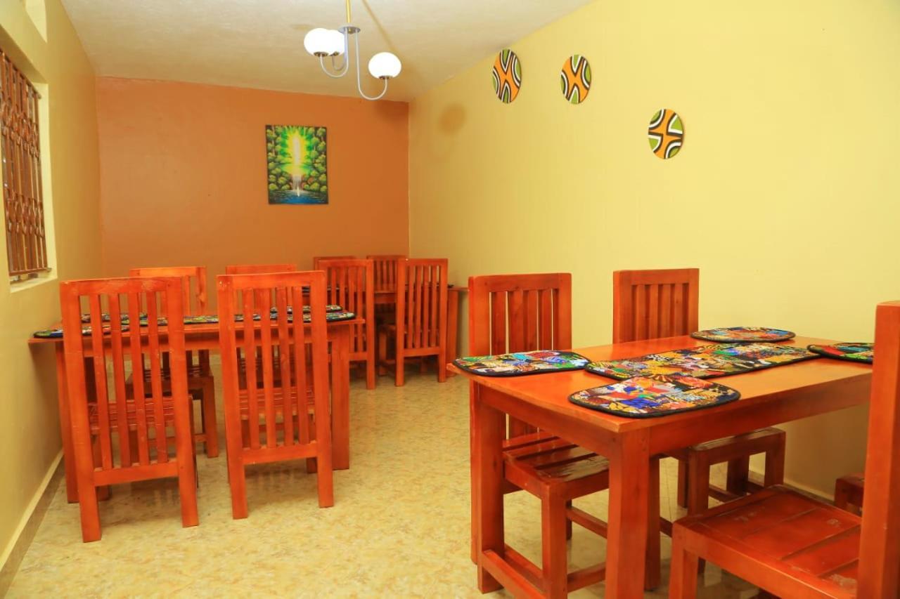 Fort Portal Palm Star Motel מראה חיצוני תמונה