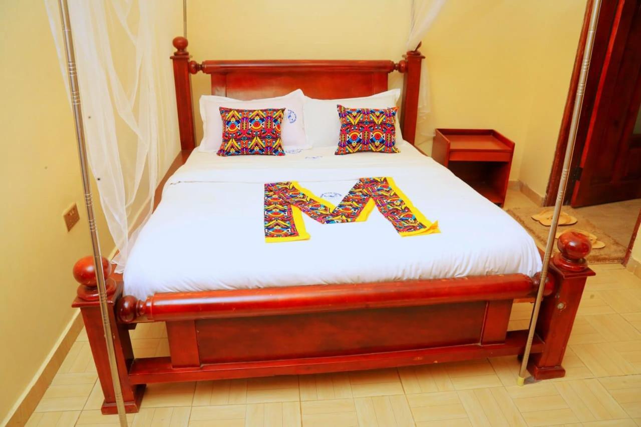 Fort Portal Palm Star Motel מראה חיצוני תמונה