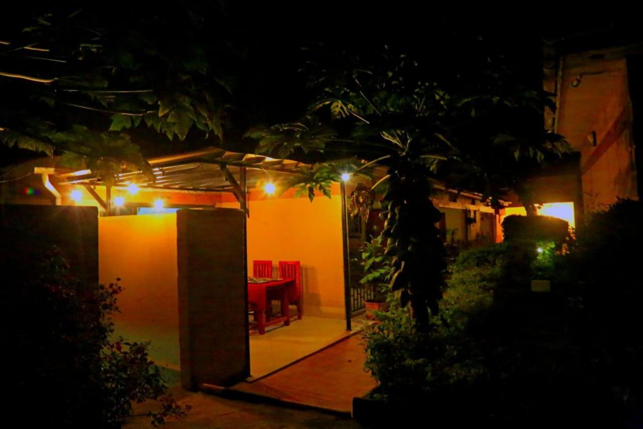 Fort Portal Palm Star Motel מראה חיצוני תמונה